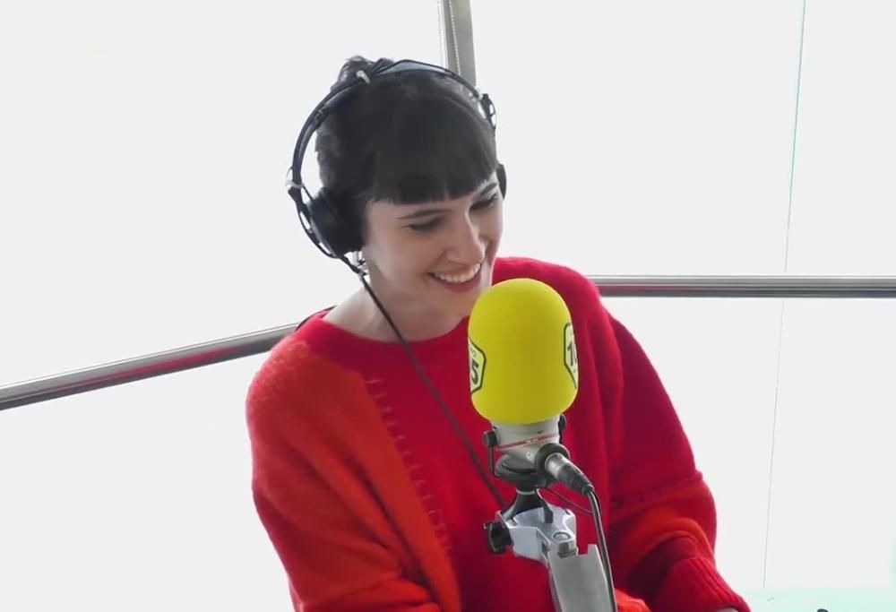 105 Take Away: Lodovica Comello canta “Elastic heart” di Sia