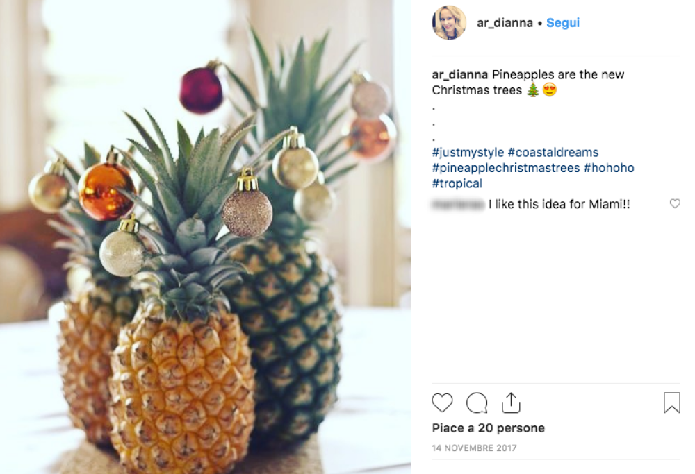 Albero di Natale addio: la nuova tendenza è addobbare l’ananas