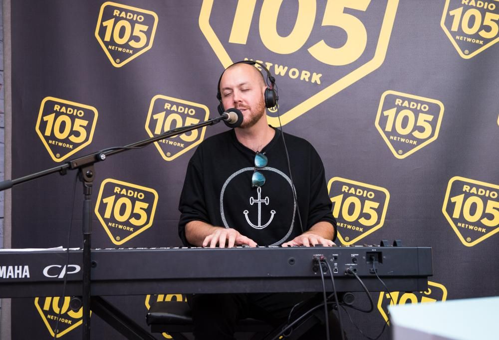 Matt Simons a 105 Night Express: guarda le foto dell’intervista e del live