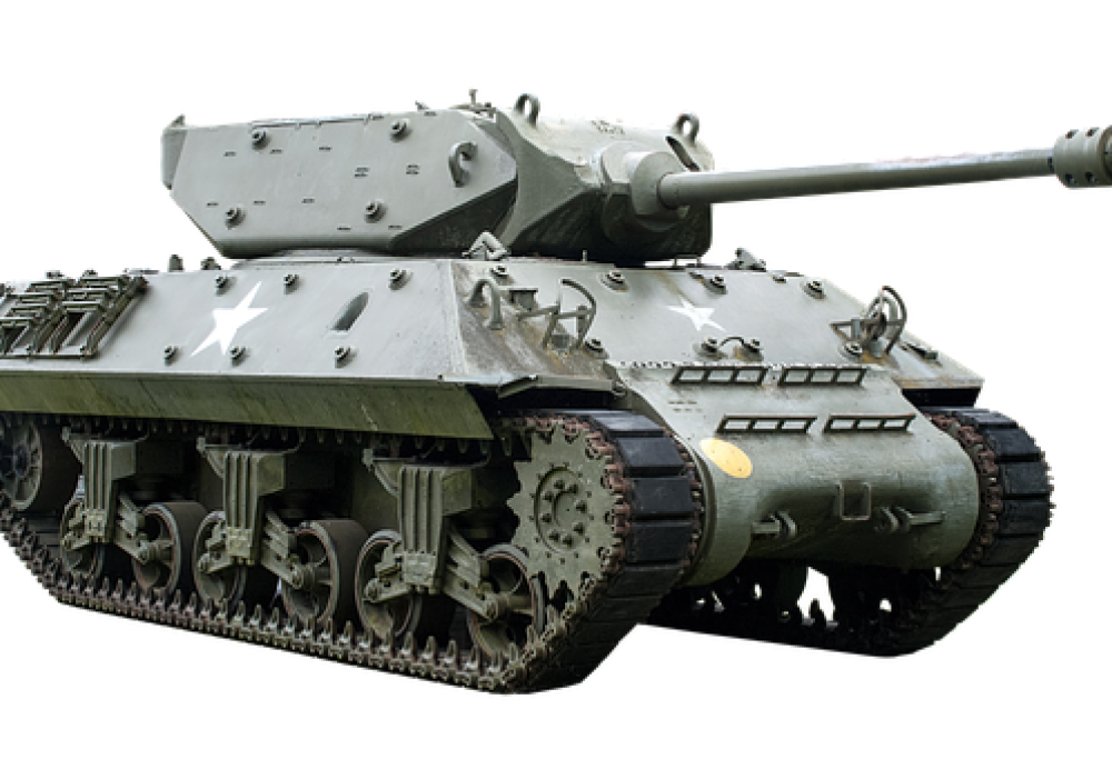 Pensionato ruba 20 mezzi militari