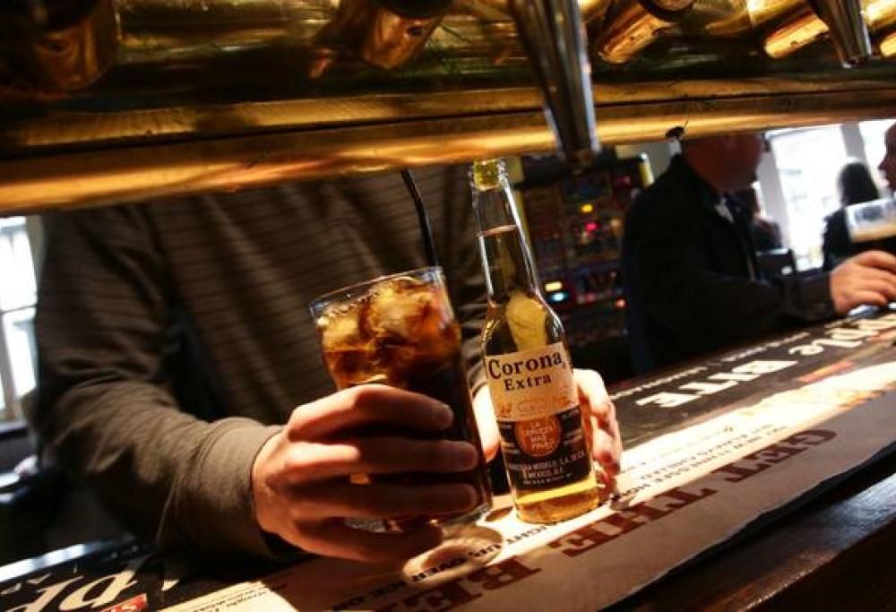 La società dietro la birra Corona perde 170 milioni di dollari a causa del Coronavirus!