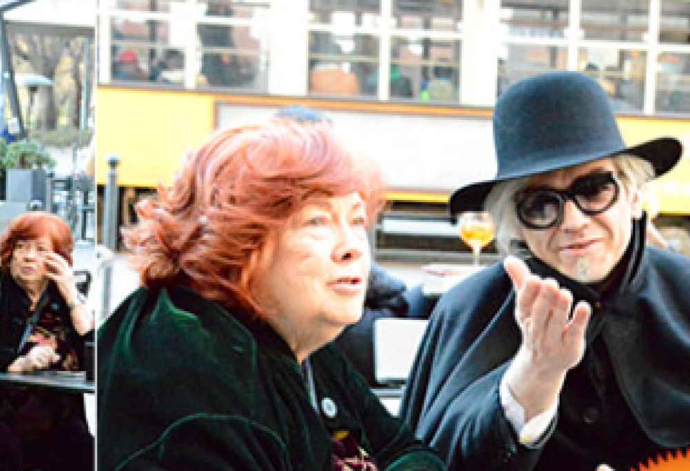 Morgan fotografato a Milano con la fidanzata (incinta) e la madre