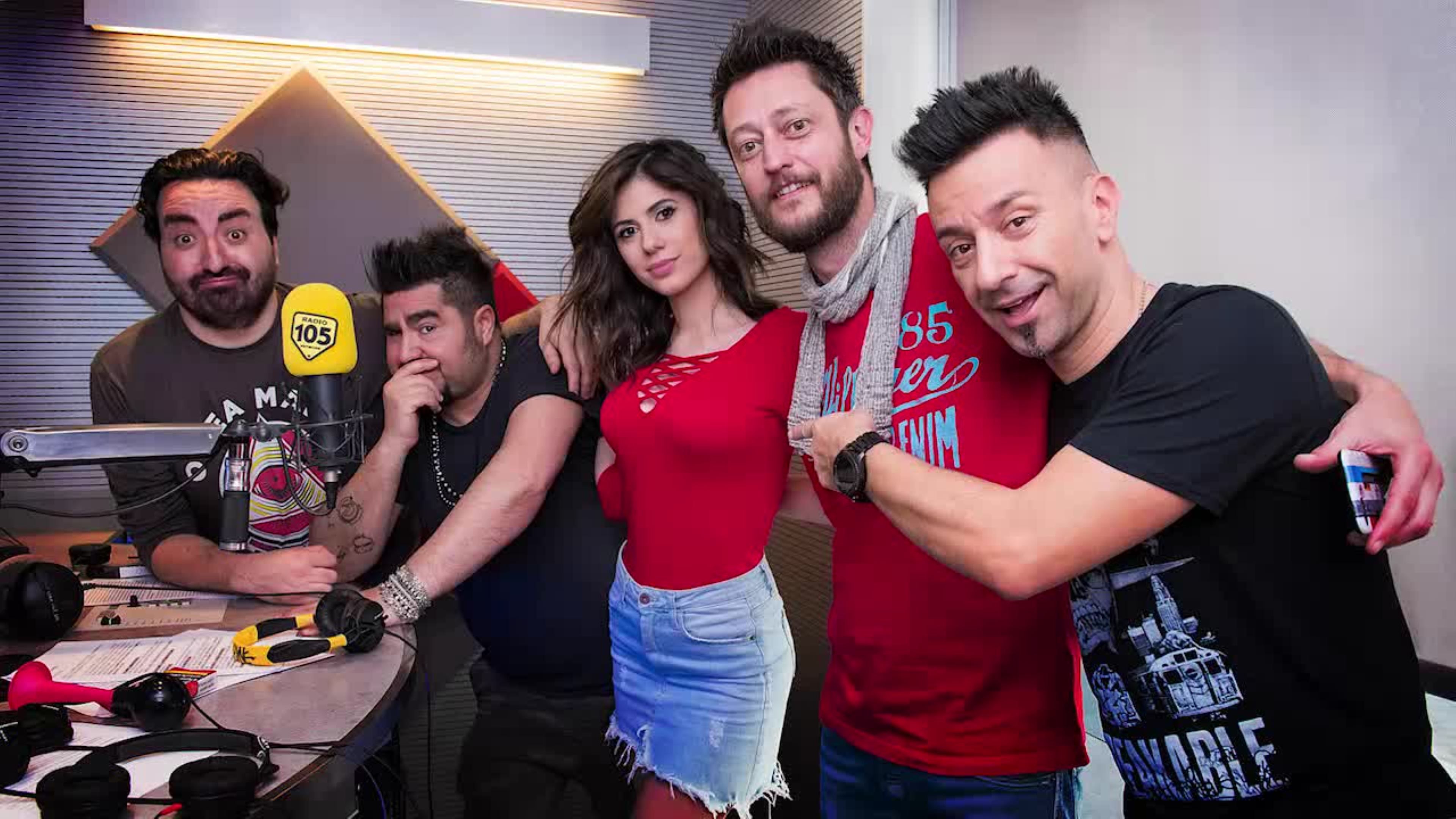 Squalo mantiene la promessa e porta Ines Strocchia ne Lo Zoo di 105