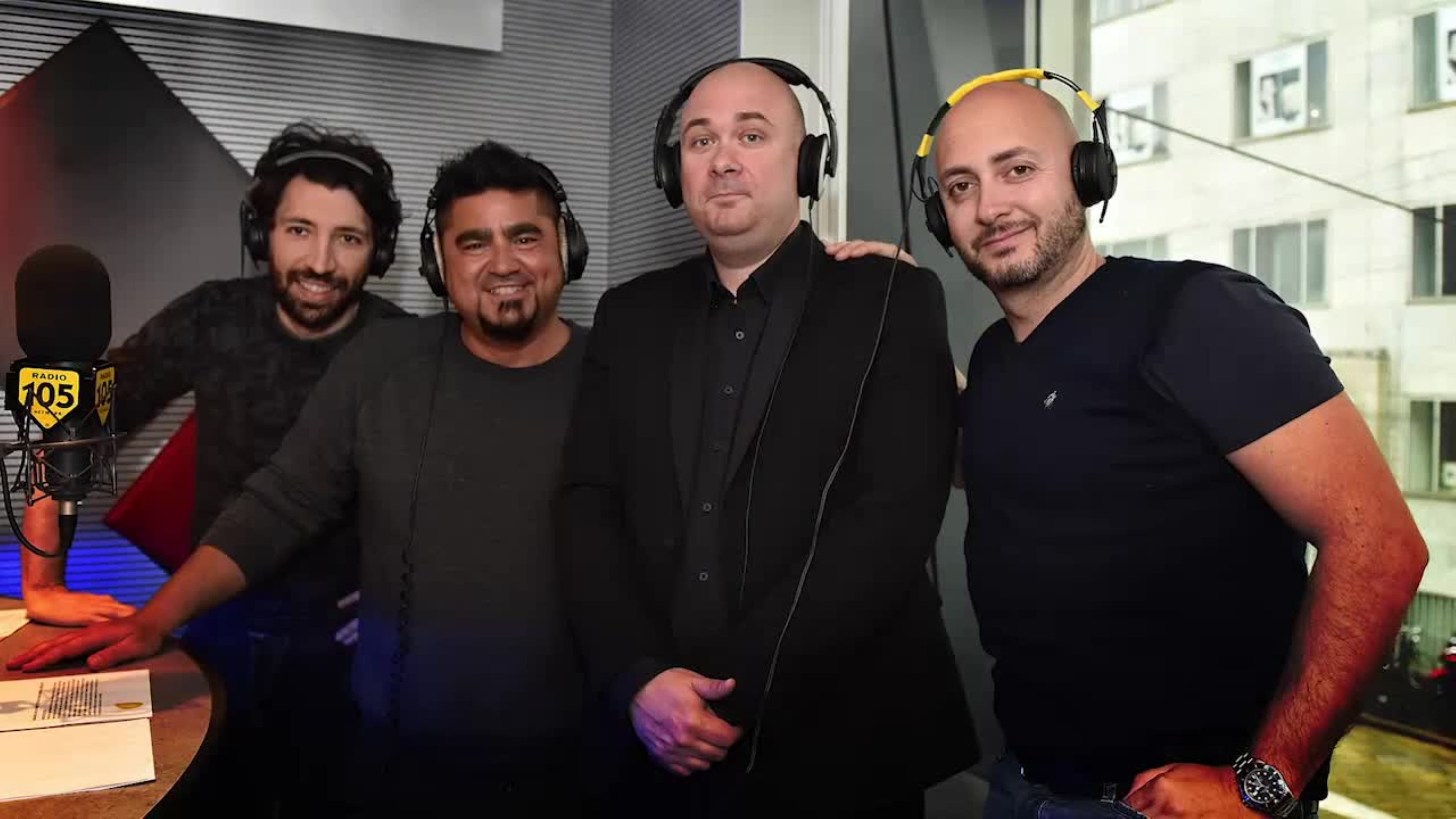 Ruggero De I Timidi a Lo Zoo di 105: “Ecco la mia versione di ‘Perdere l’amore’!”