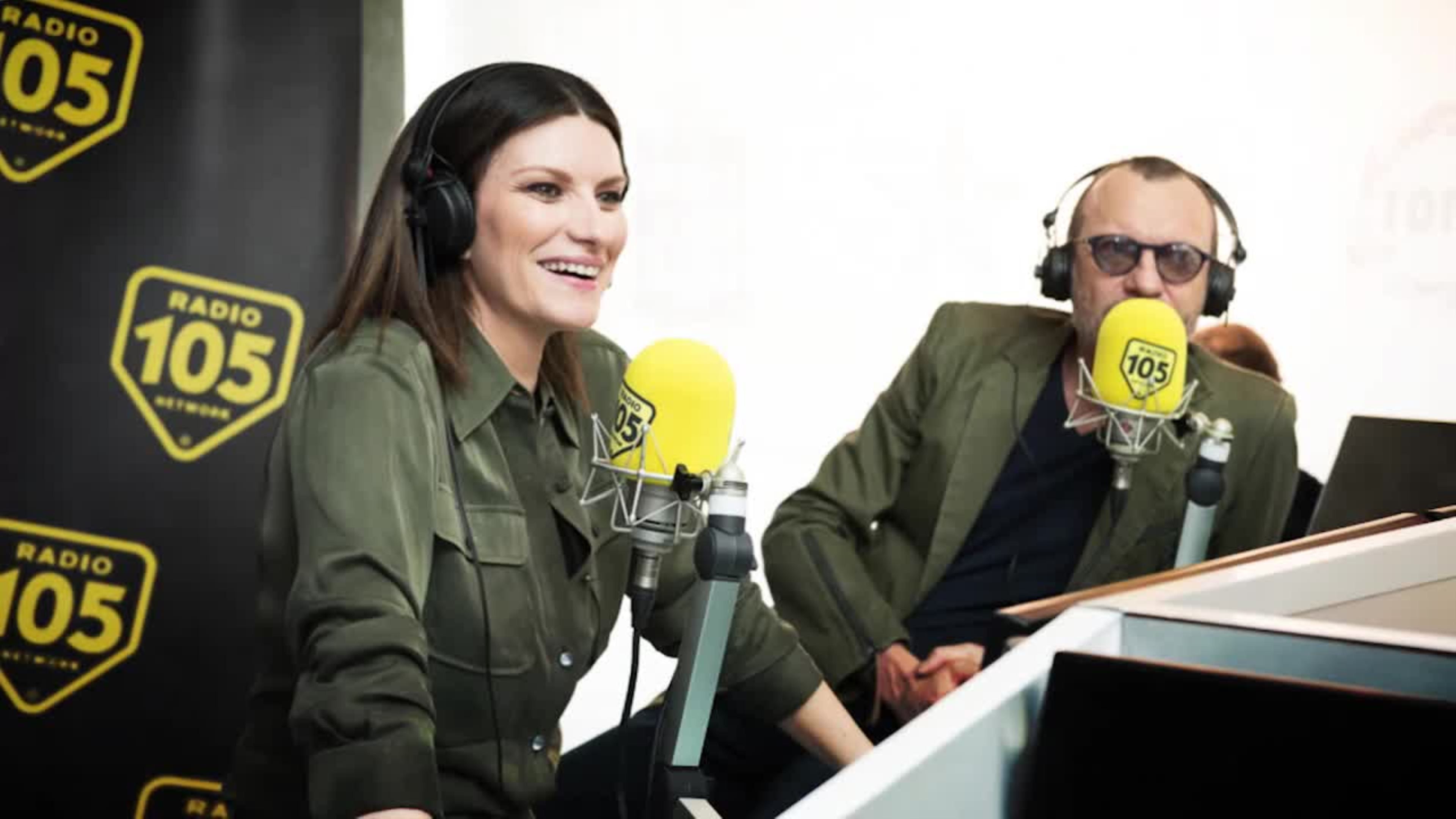 Laura Pausini e Biagio Antonacci a 105 Mi Casa: “L’unico modo di stare insieme era quello di cantare insieme”