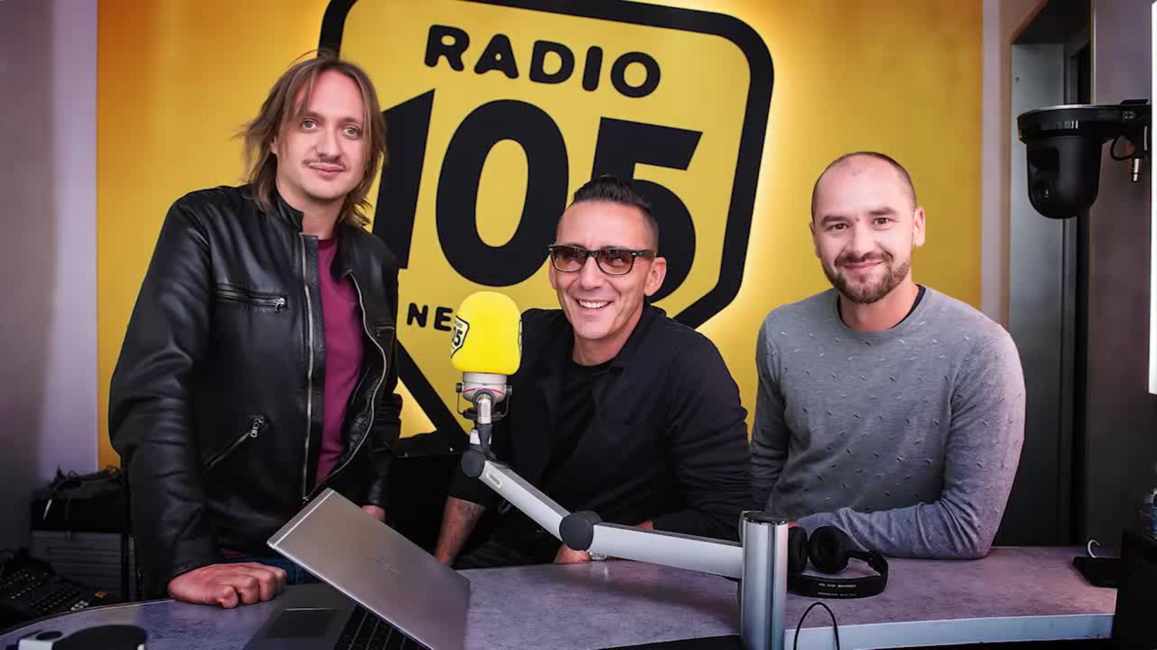 Modà a 105 Friends: “Nel nostro cuore siamo molto romantici”