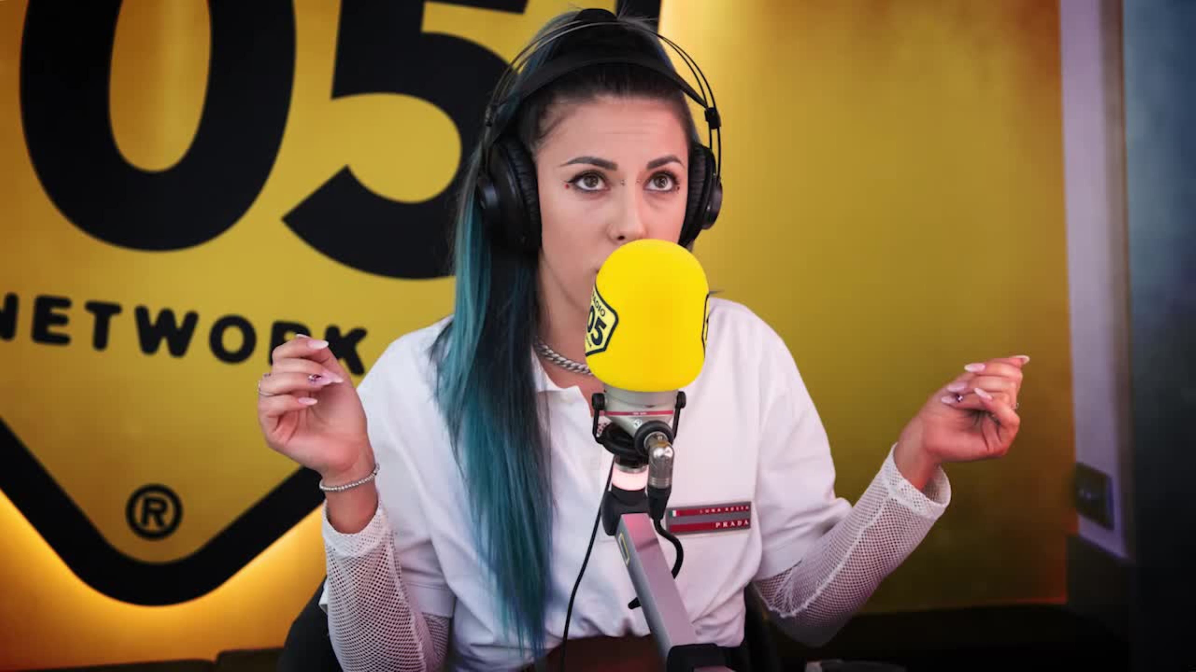 Beba a 105 Mi Casa: “Ho sempre amato giocare con le parole”