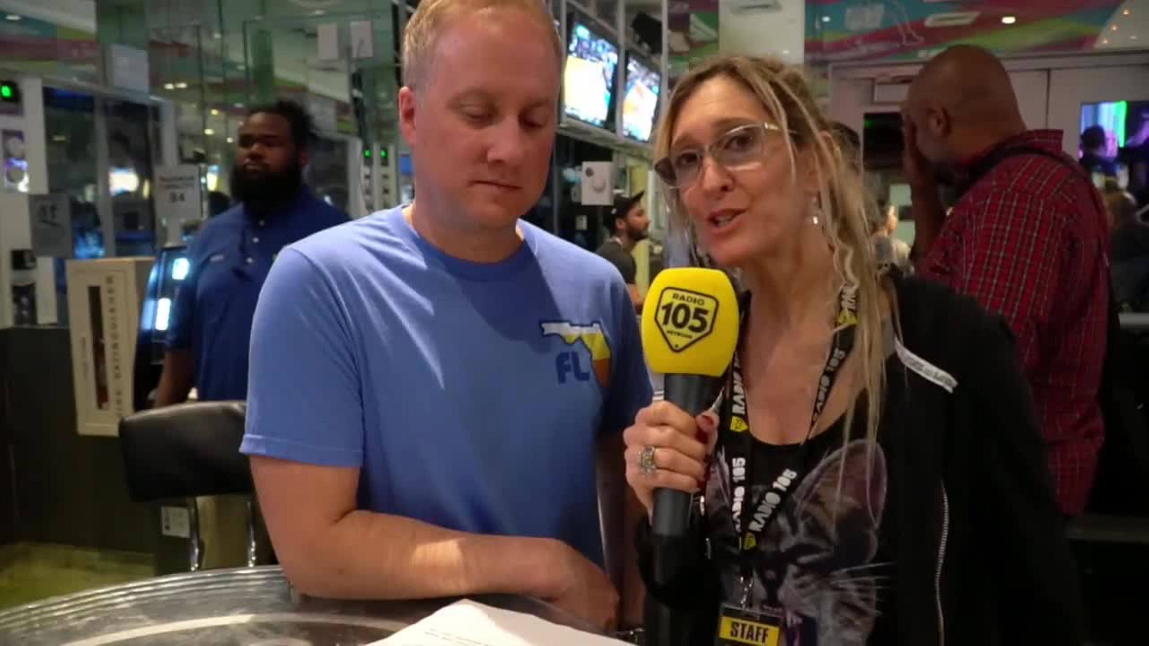 105 Miami: Robbie Rivera intervistato da Vicky durante la Miami Music Week