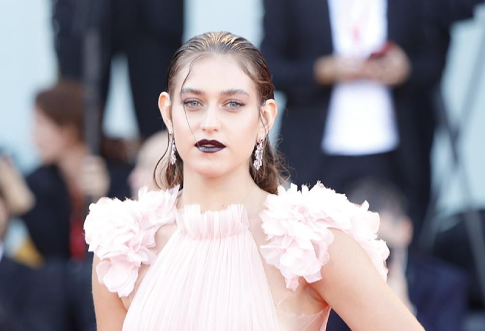 Il ritorno di Gaia Gozzi con il nuovo singolo “Estasi”