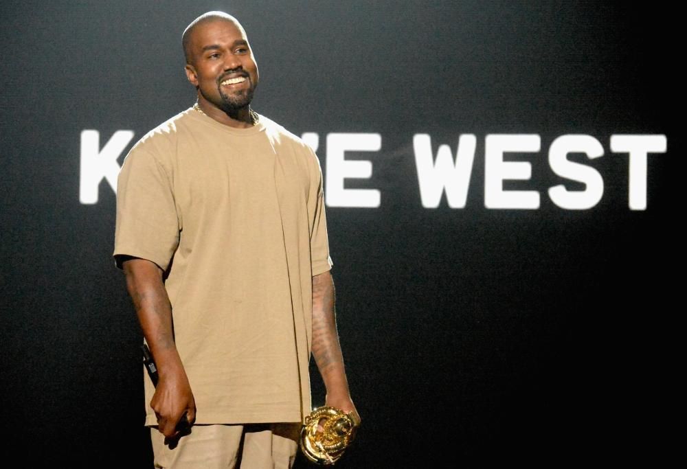 Kanye West lancia una serie di prodotti tecnologici  targati “Donda”