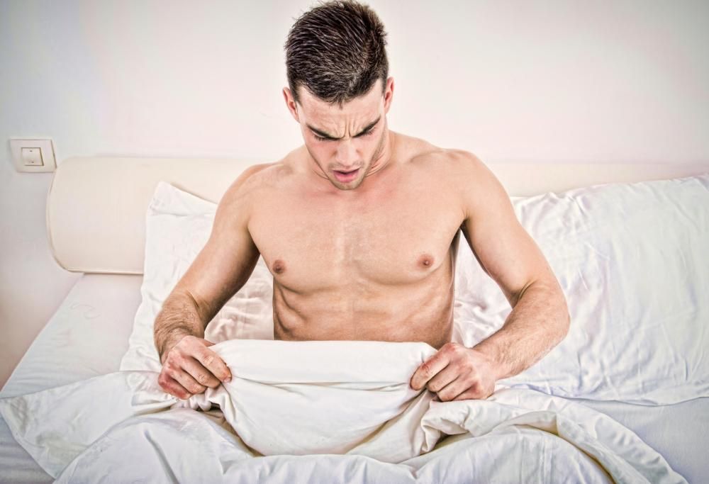 Gli cresce un corno sulla punta del pene: mai visto prima