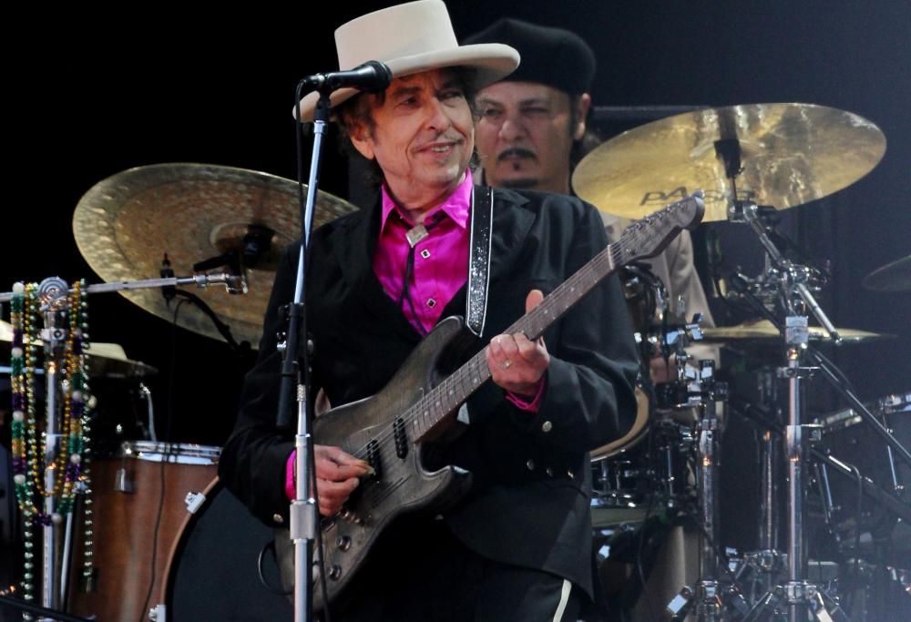 Bob Dylan: libri autografati a 600 dollari, ma sono firmati da una macchina