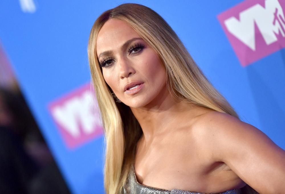 Jennifer Lopez in intimo lascia senza fiato