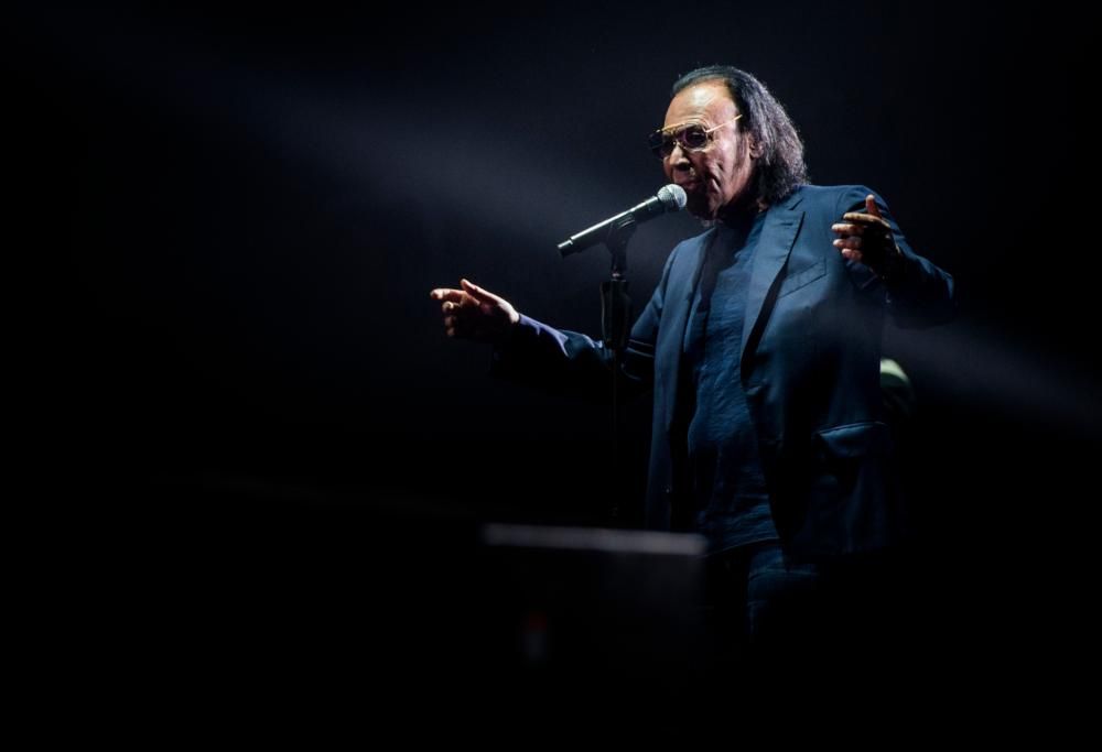 Antonello Venditti canta a sorpresa in Piazza San Giovanni