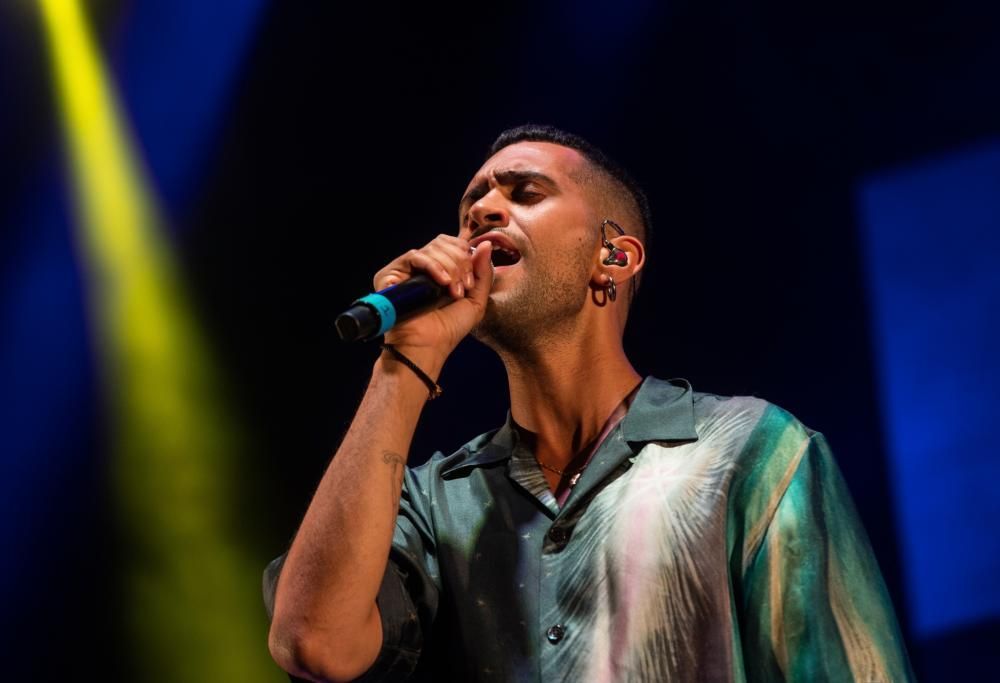 Mahmood posticipa il tour: “Provo un forte sentimento di abbandono”