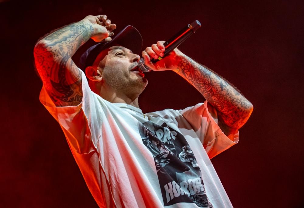 Fabri Fibra è tornato con “Caos”