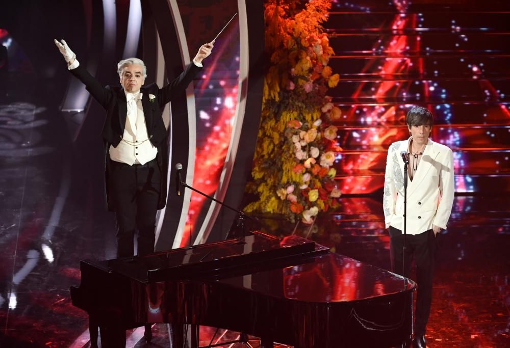 Sanremo 2020: Bugo lascia il palco durante la sua esibizione con Morgan e il duo viene squalificato