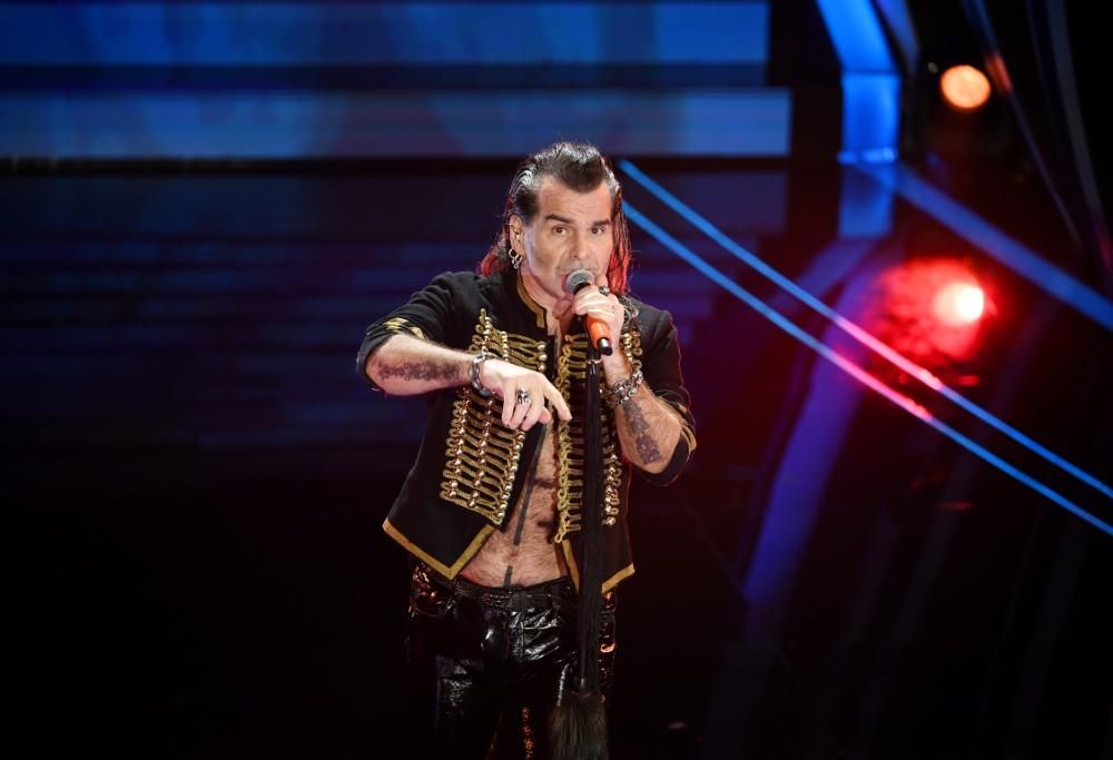 Piero Pelù dice la sua su Achille Lauro: “Mi ricorda Renato Zero… Due punto zero”