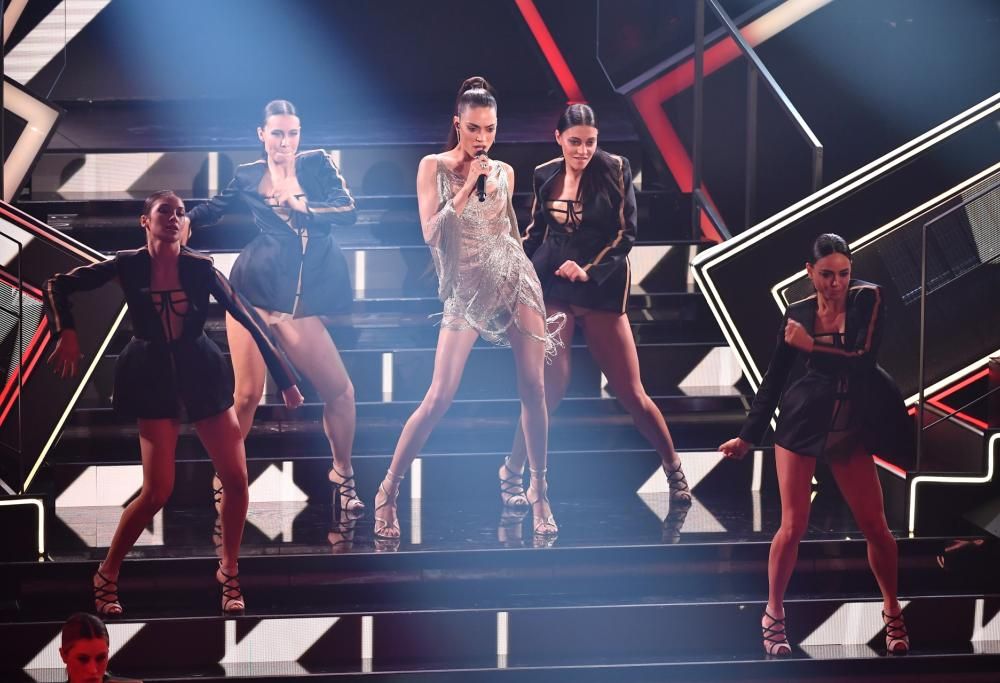 Elodie porta i mashup sul palco di Sanremo 2021 e fa impazzire tutti