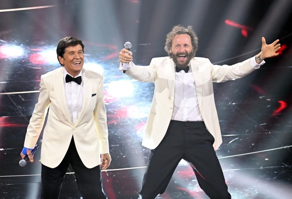 Sanremo 2022: Morandi e Jovanotti vincono la serata delle cover