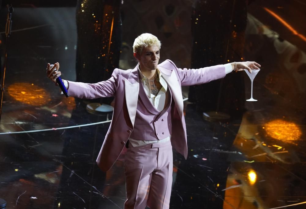 Achille Lauro ora va a teatro