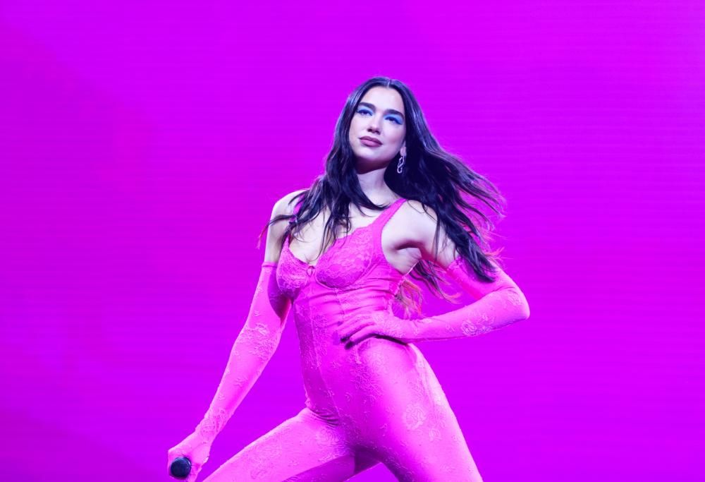 Dua Lipa ha scelto chi aprirà i suoi concerti a Milano e a Bologna