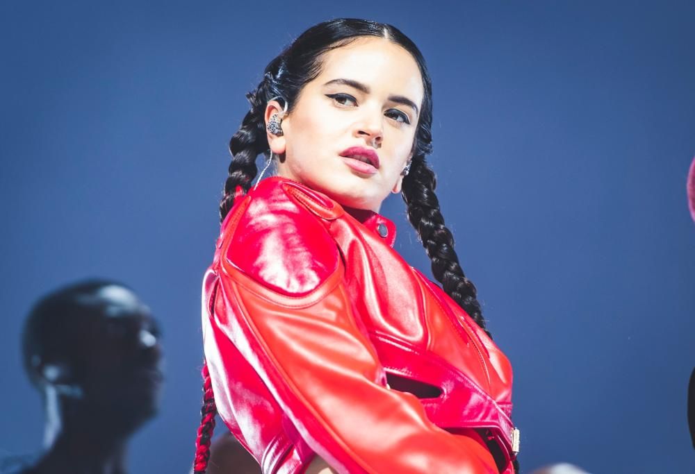 Uno dei grandi hobby di Rosalía è l’equitazione