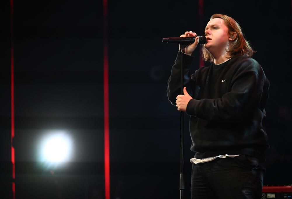 Lewis Capaldi torna con un nuovo album