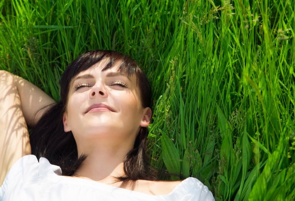Mal di primavera: come mai ci sentiamo stanchi e spossati?