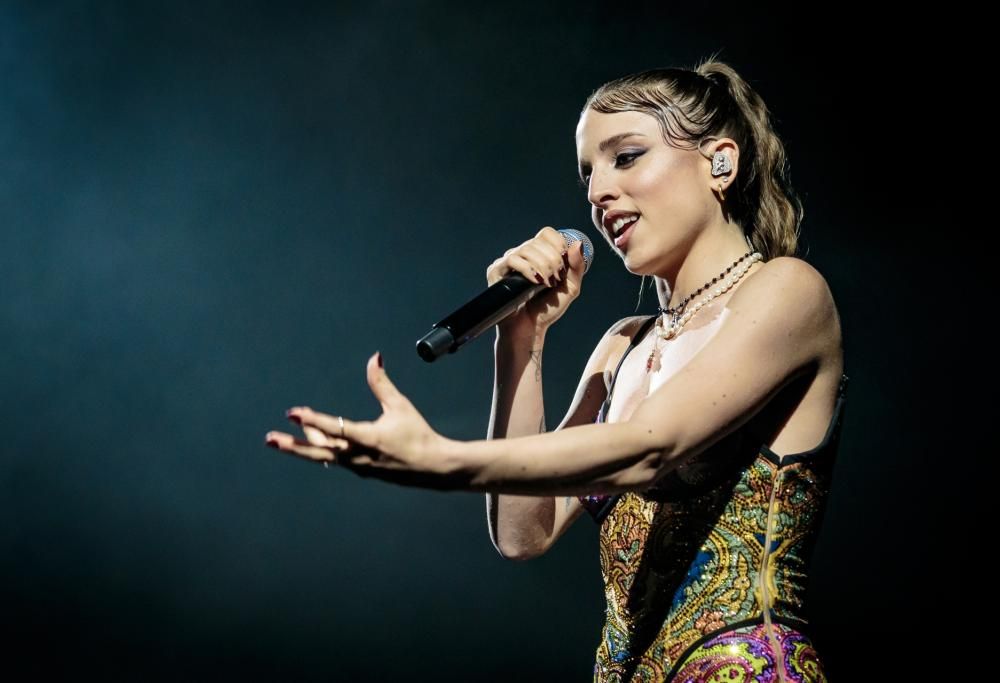 Angelina annulla le date del tour: “Devo fermarmi perché voglio prendermi cura di me”