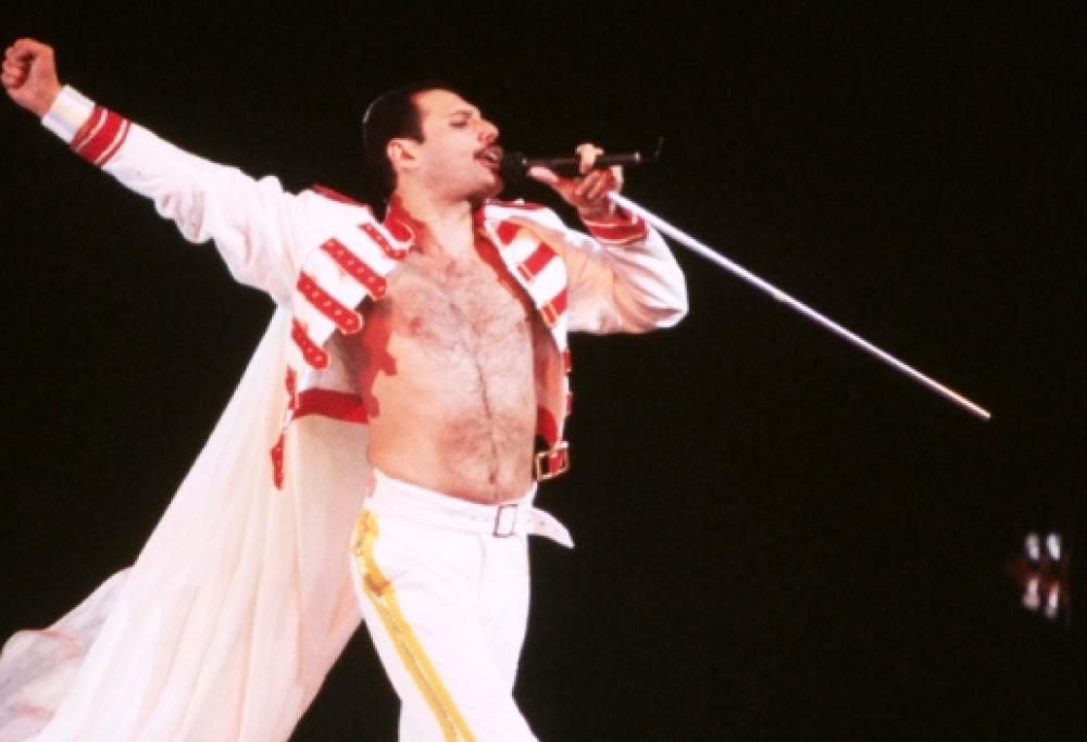 24 anni fa moriva Freddie Mercury, indimenticabile voce dei Queen