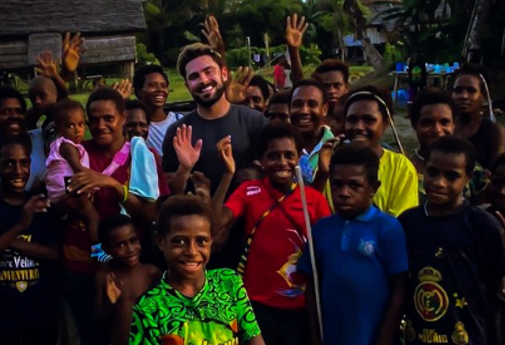 Zac Efron sta bene dopo la paura in Papua Nuova Guinea: l’annuncio social