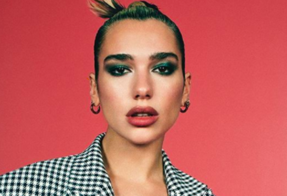 Dua Lipa incanta tutti con l’esibizione (da casa) di  “Break My Heart”