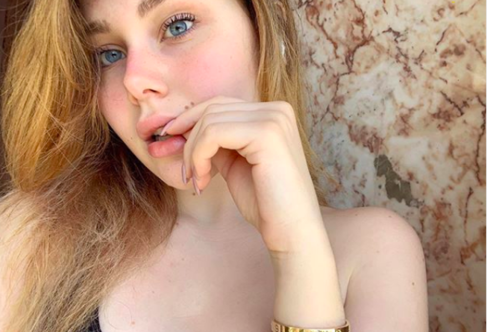“Non mi frega nulla di essere figlia d’arte”: Jasmine Carrisi debutta come rapper