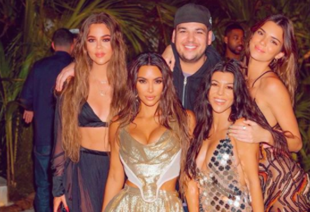 Bufera su Kim Kardashian per il party dei 40 anni