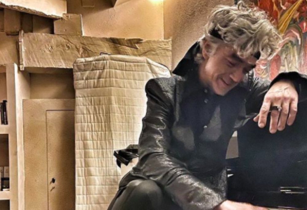 Morgan si fa un regalo da solo e pubblica uno dei brani esclusi da Sanremo 2021