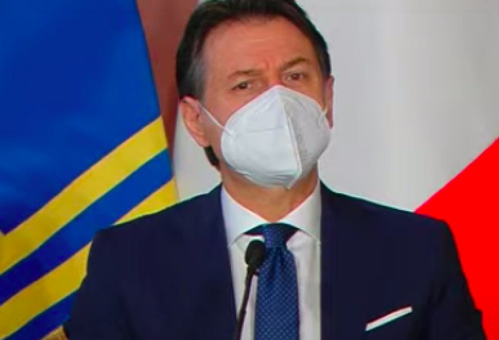 Conferenza stampa di fine anno di Conte: dal vaccino alla scuola, i temi toccati