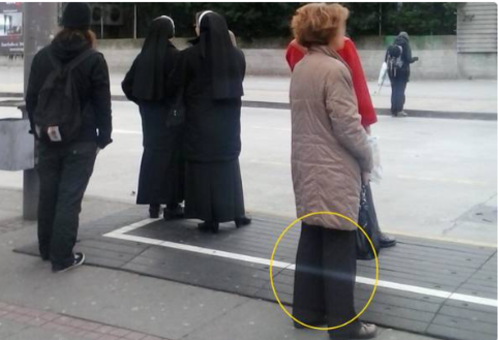 Fantasma alla fermata dell’autobus…