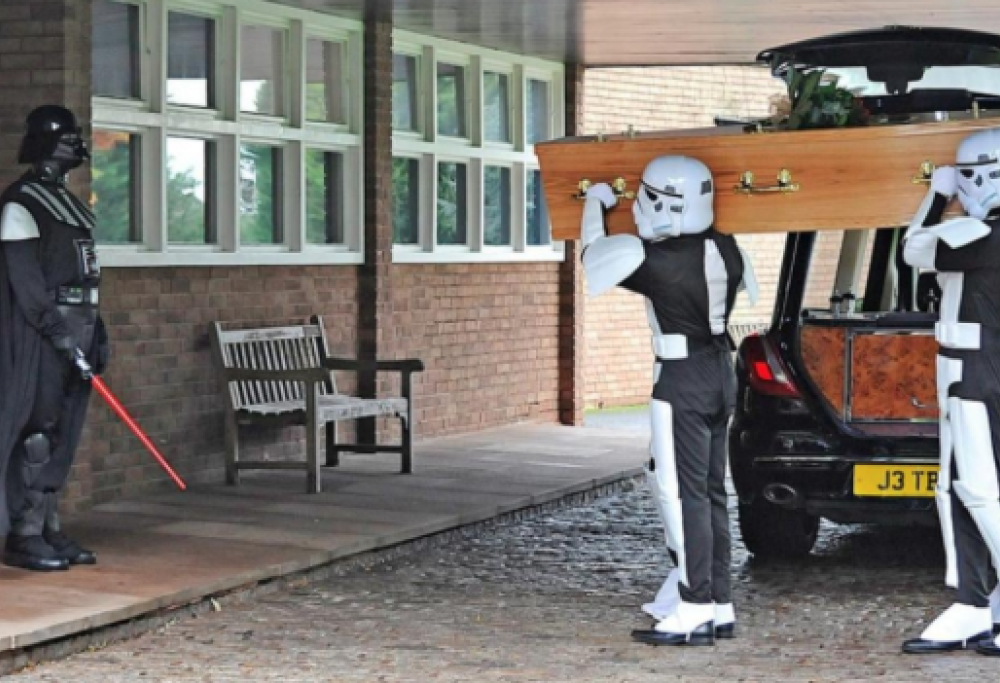 Funerale in stile Star Wars per la nonnina