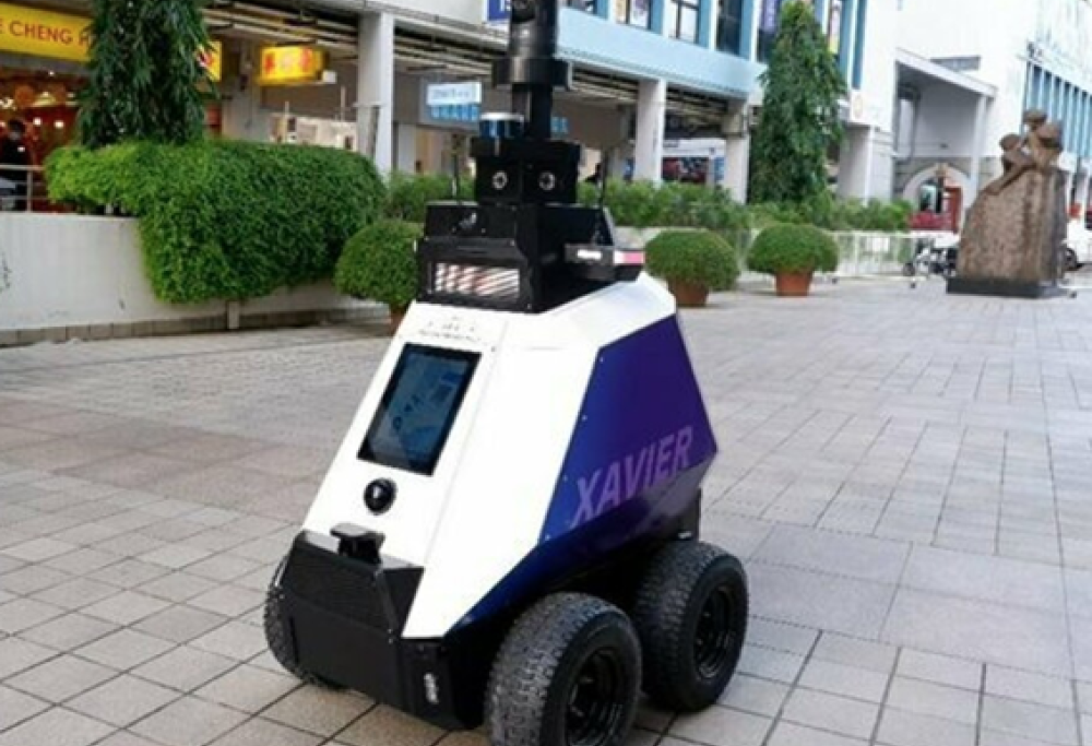 Esercito di Robocop a Singapore