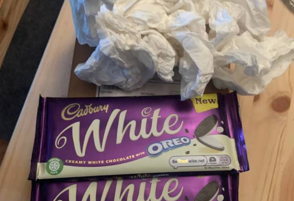 Ordina un iPhone e gli arriva del cioccolato