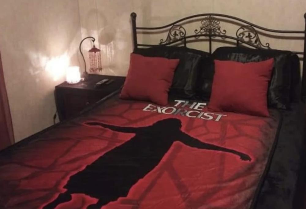 Dormireste in una camera da letto come queste?