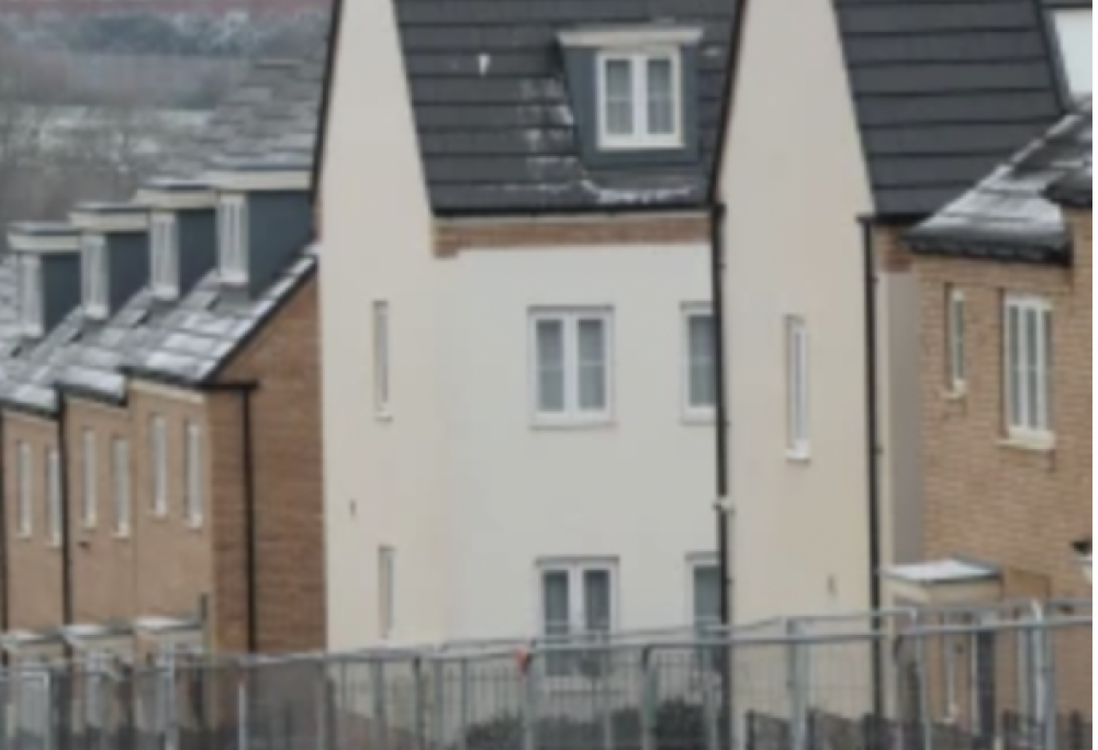 Le case con vista sul tubo di cacca