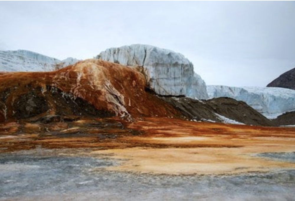 Cascata di sangue al polo