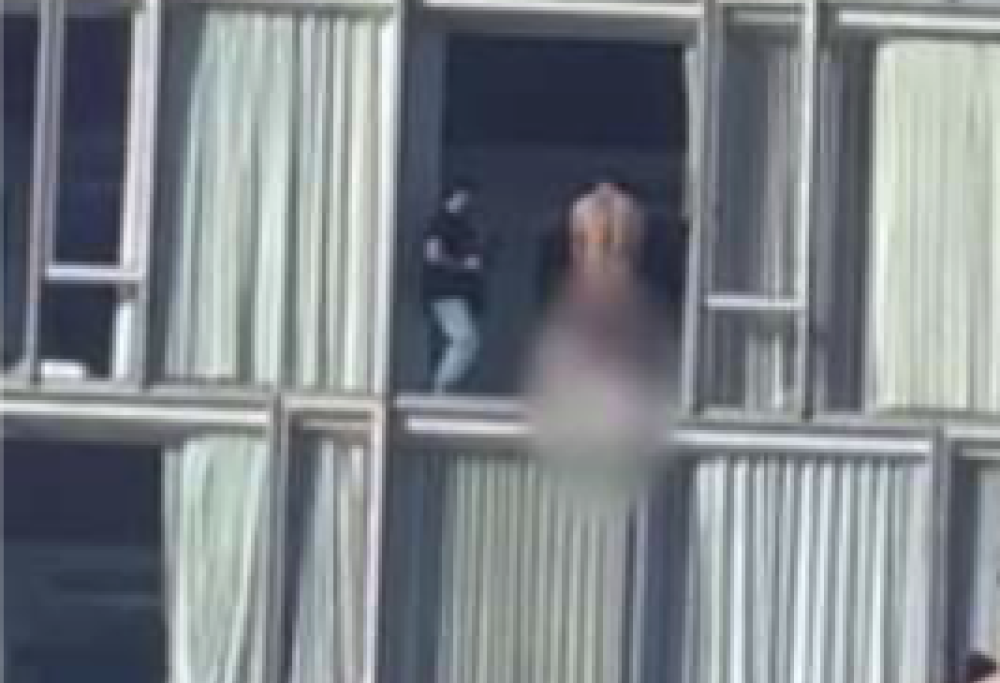 Spettacolo hot in hotel di New York