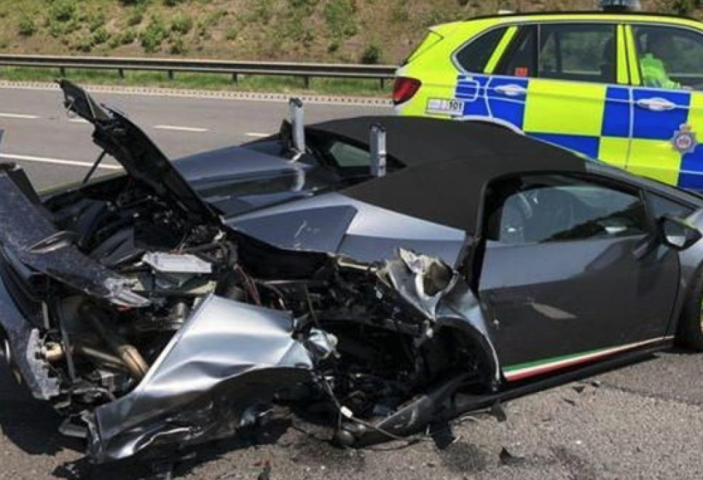 Distrugge Lamborghini dopo 20 minuti dall’acquisto