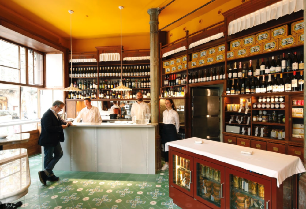 Il negozio che fa pagare chi entra senza comprare