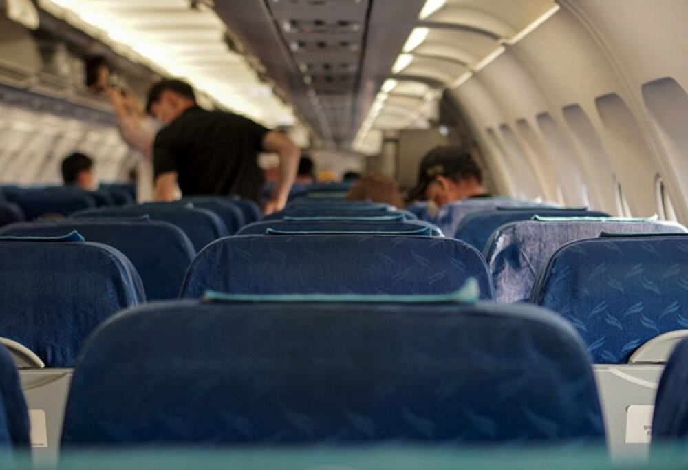 Bambini troppo vivaci, aereo fa dietrofront