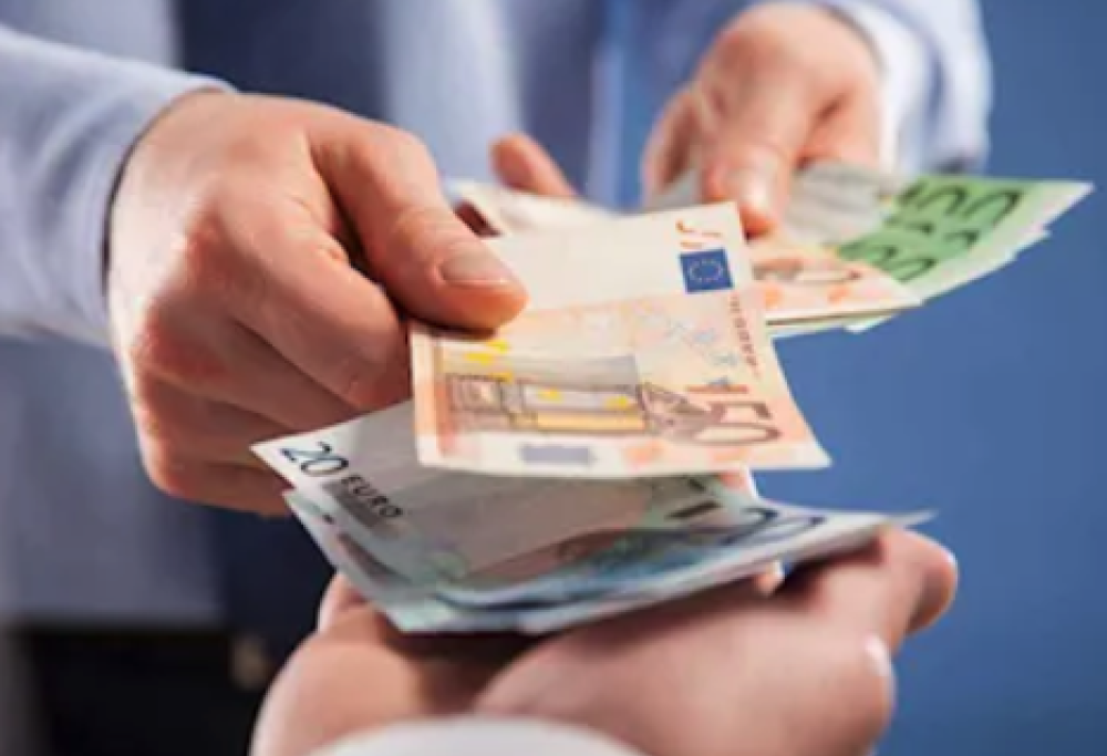 Lavorare tanto e guadagnare poco fa male al cuore