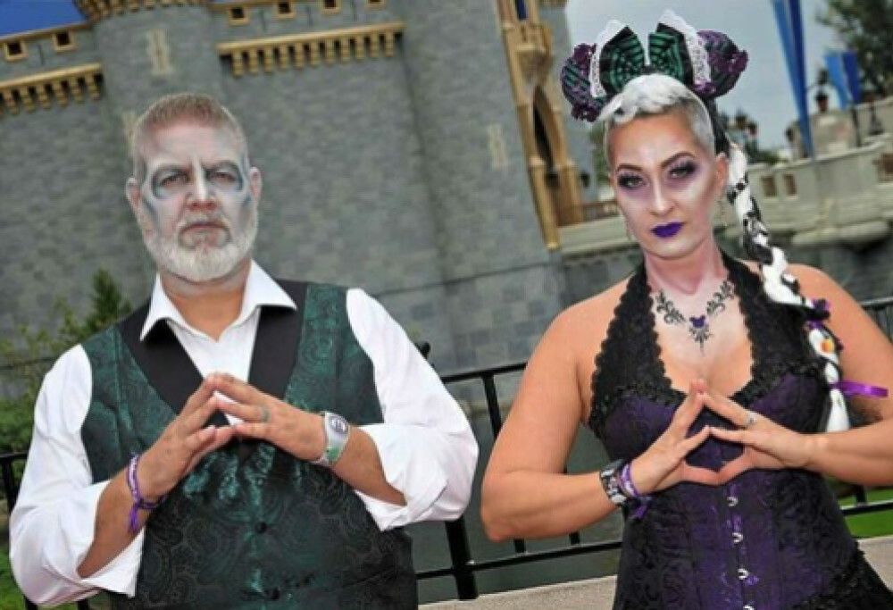 Rinunciano a tutto pur di andare a Disney World ogni giorno